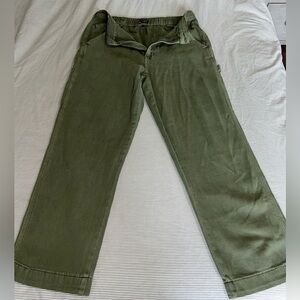FASHIONNOVA. Vintage style army green cargo pants.